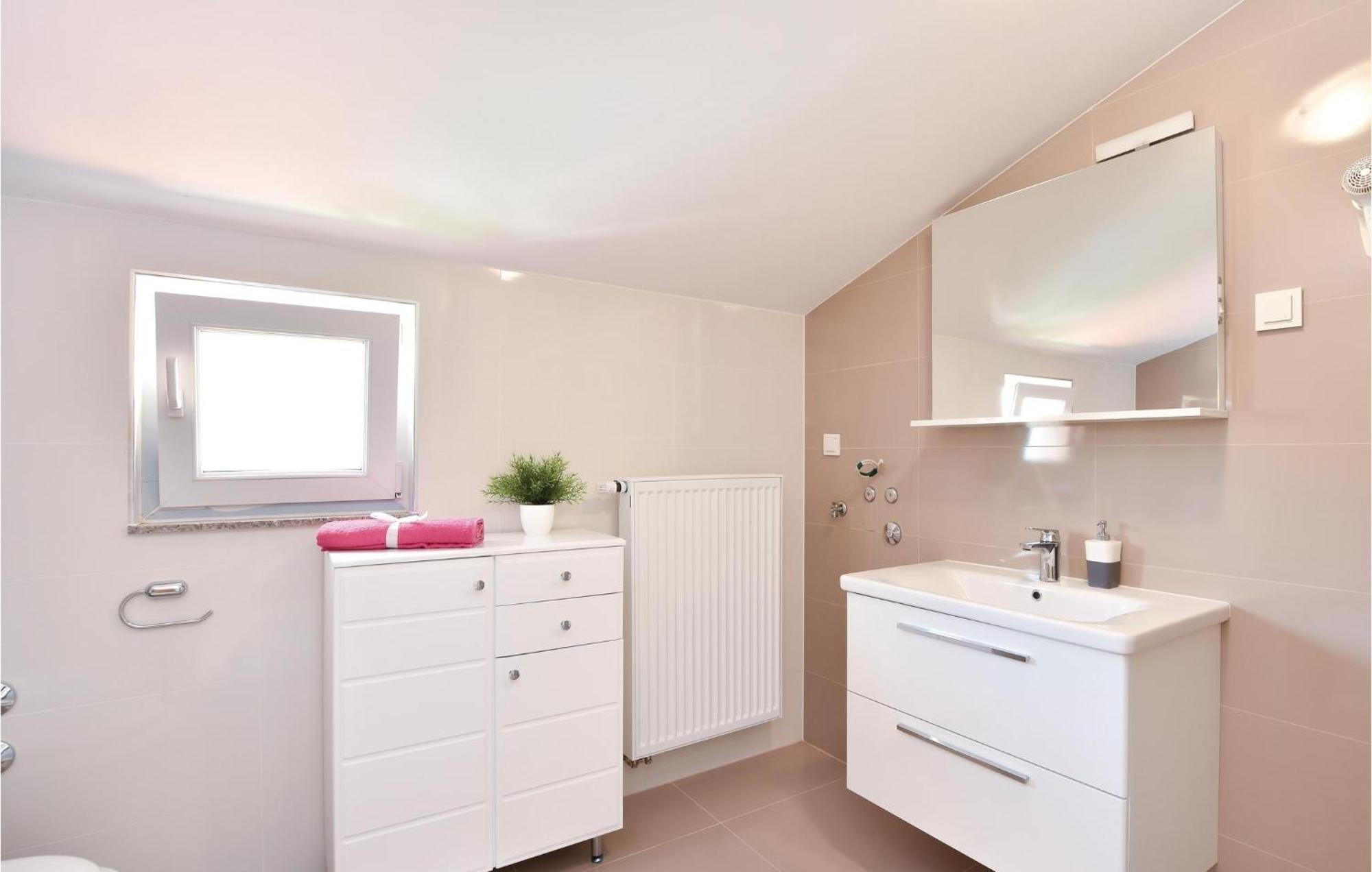 Nice Home In Grab With Wifi Εξωτερικό φωτογραφία